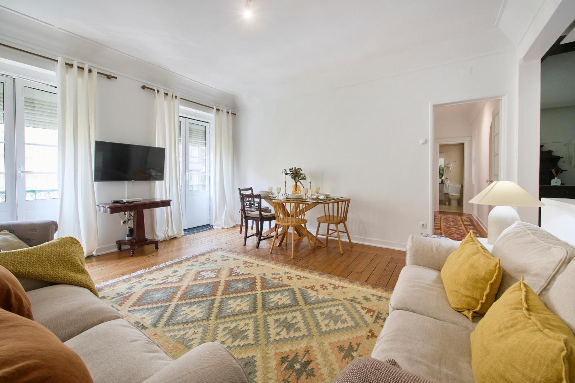 Elegance Avenue Apartment *